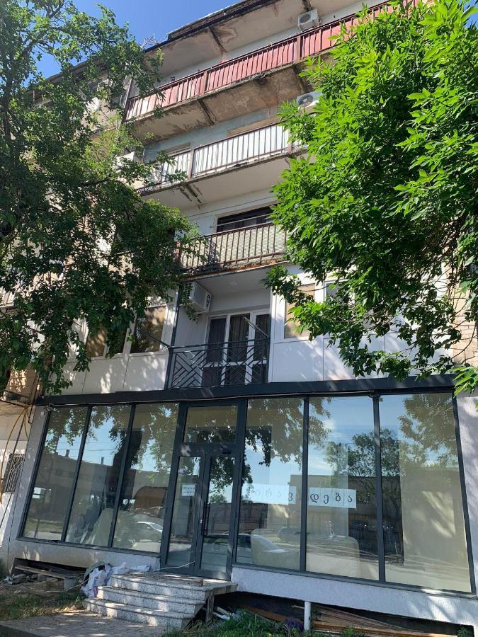 Nano'S Apartament-2 Kʼutʼaisi Exterior foto